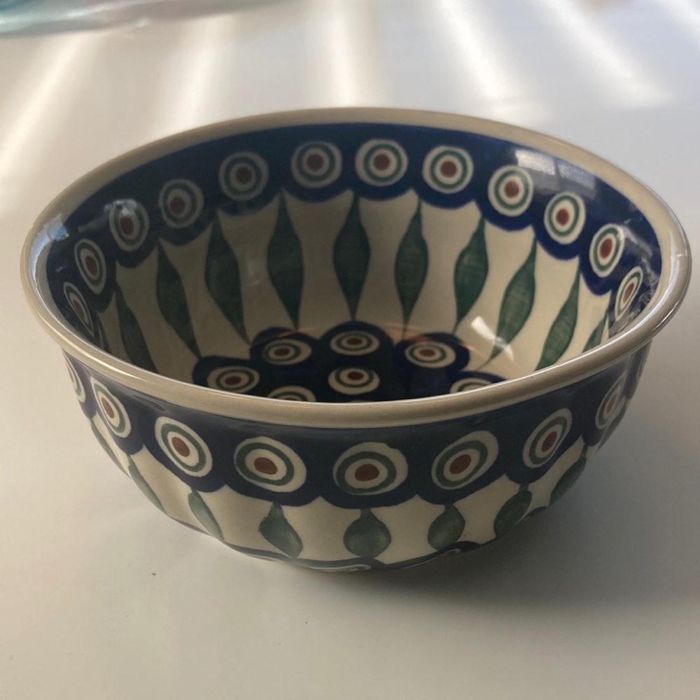beautiful polish pottery soup/ cereal/ dip/ salad bowl